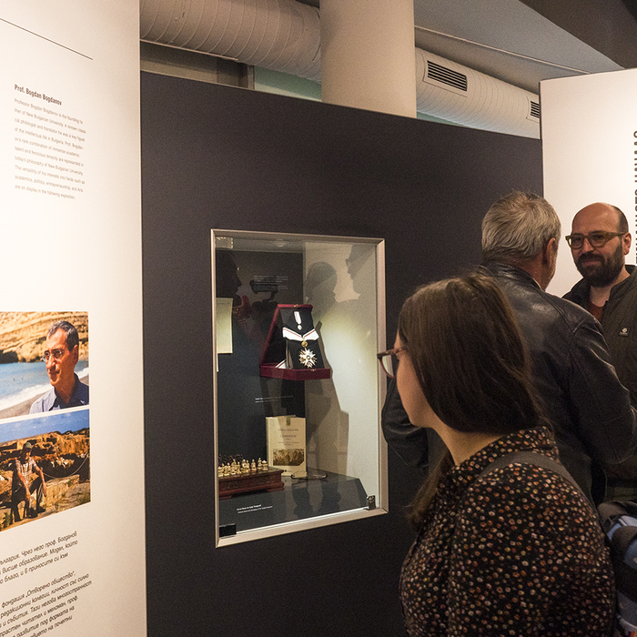 p2933248-copy_700x700_crop_478b24840a